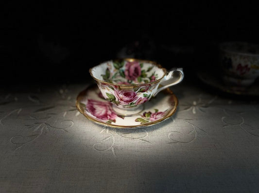 Royal Albert Bone China Made in England Tea Cup & Saucer Set