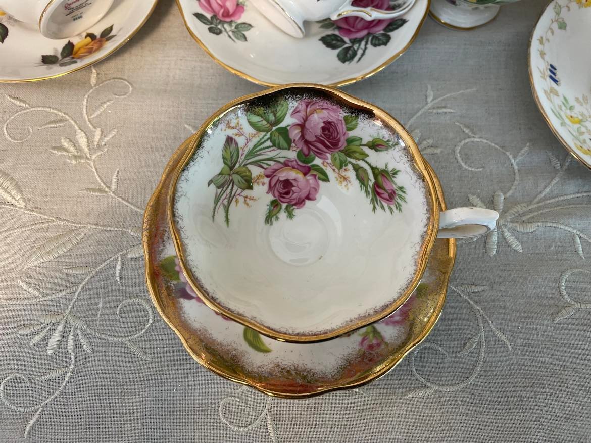 Royal Albert Bone China Made in England Tea Cup & Saucer Set