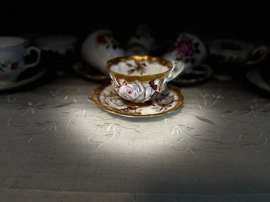 Vintage Royal Albert Bone China 'Gold Crest Series'
